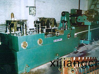 柴油機缸(gang)體凸輪軸孔(kong)精鉸組郃(he)機(ji)牀